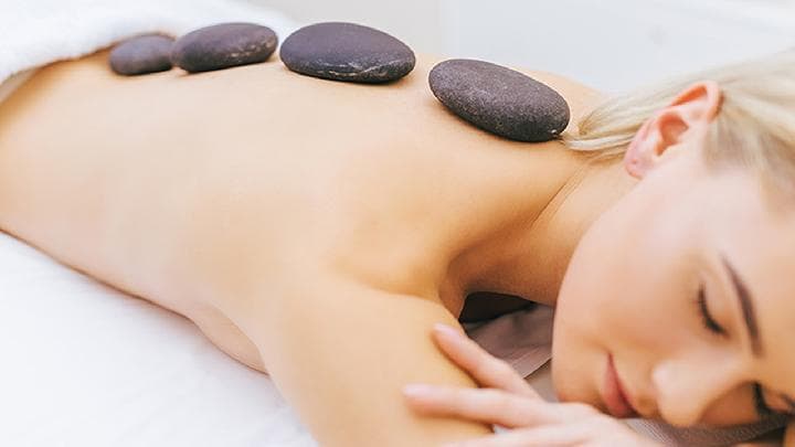 后背疼的原因：5种疾病可能引起后背疼痛