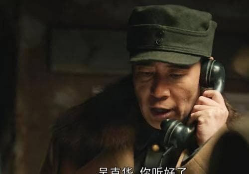 塔山阻击战结束，国民党军走上阵地，士兵：将来我们也这样做