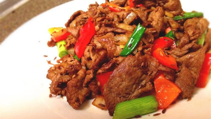 改良版孜然羊肉片：海外家庭也能轻松制作的美味佳肴