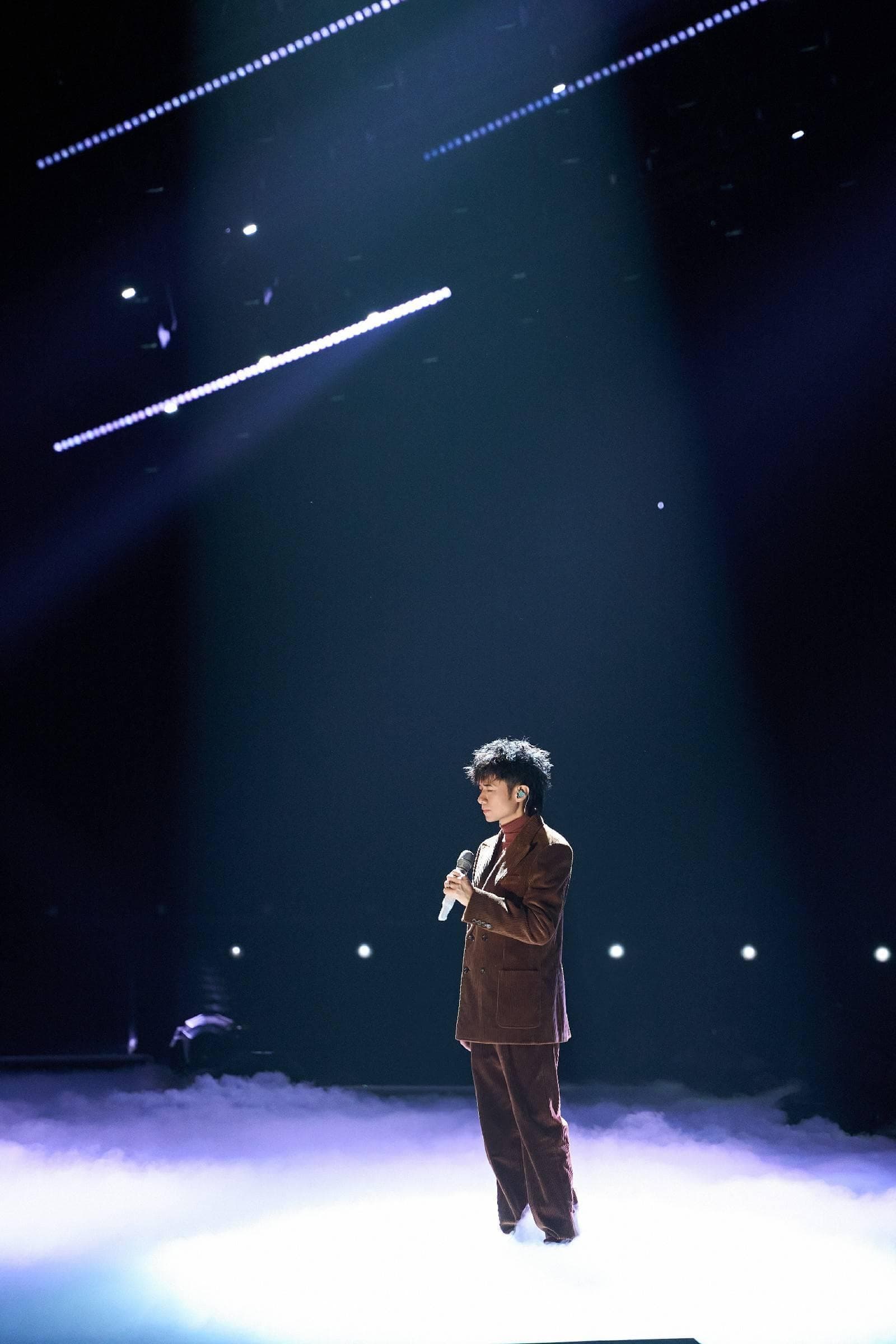 古巨基深情演绎《祝君好》，手语“我爱你”感动观众