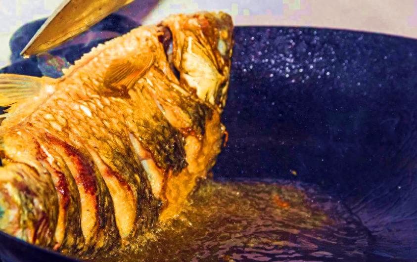煎鸡蛋不粘锅的秘诀：两步轻松搞定完美煎制