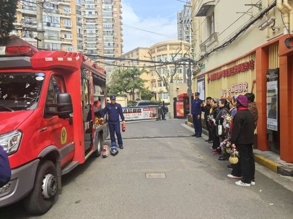 理论+实操！这个街道开展一系列消防培训演练活动