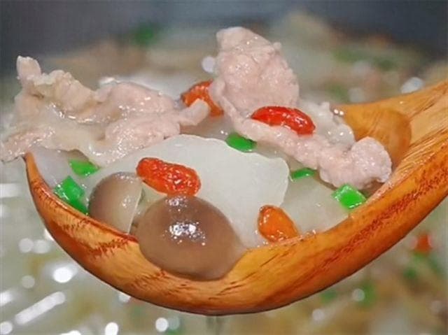 冬瓜瘦肉汤的做法：简单却不失美味的家常靓汤