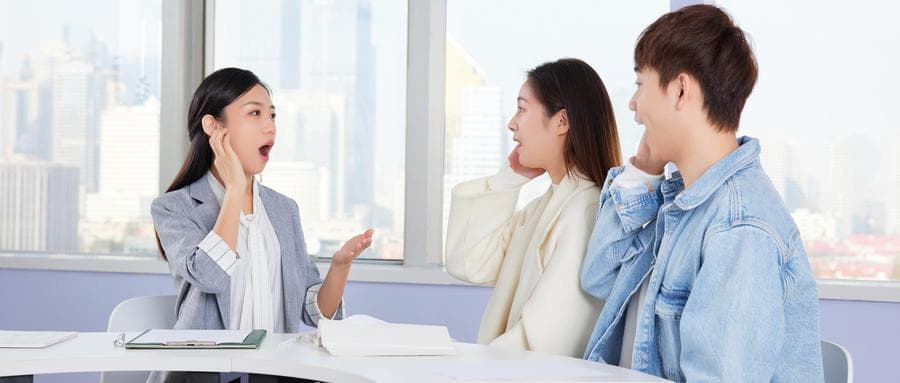 即兴演讲技巧：如何在无准备的情况下发表精彩演讲