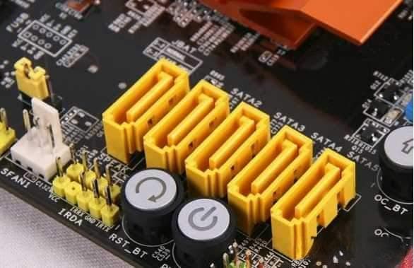 固态硬盘选购指南：M.2、SATA、PCIe 和 NVMe全面解析