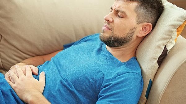 男人晚上睡觉出汗是怎么回事
