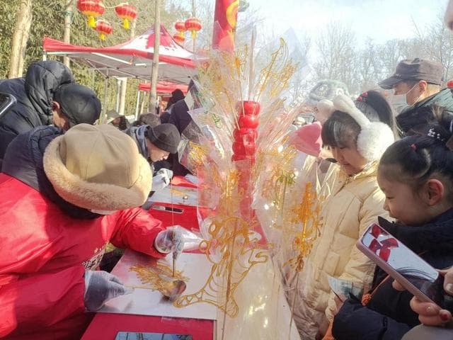 毓璜顶庙会有好吃的、好玩的，还有好看的 非遗“活”起来，消费“火”起来