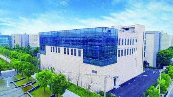 中国科学家成功实现10拍瓦激光输出，创造世界纪录