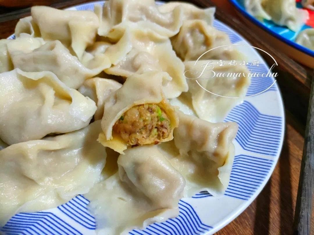 二月二吃饺子，讲究吃这种“有财”馅，饱满多汁，一口一个太香了