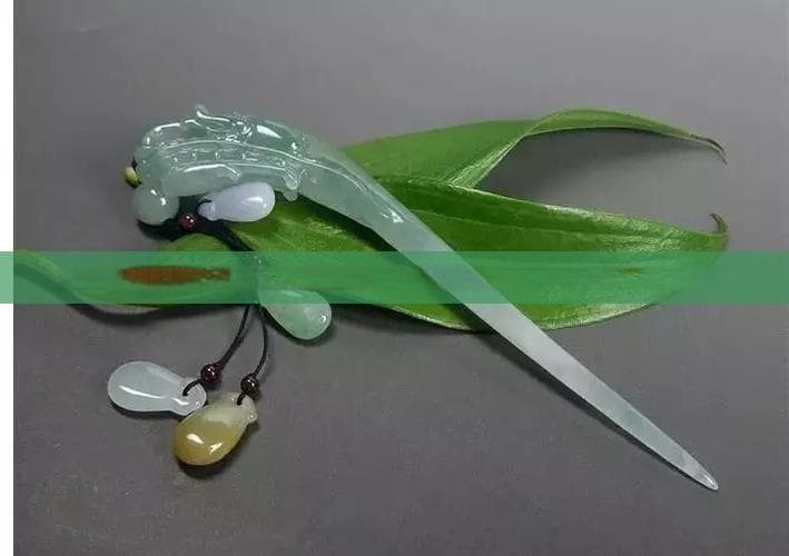 玉手串卡12是什么意思，卡8在玉石中含义，卡10和卡12的手串尺寸与珠数