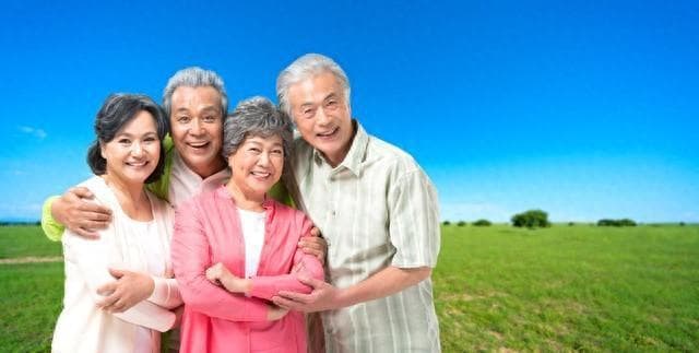 2025年，医保悄悄发生四大变化，影响在职和退休，细节解读来了