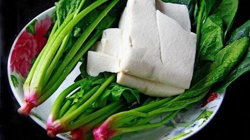 菠菜+豆腐=肾结石？ 别再相信这种谣言了！