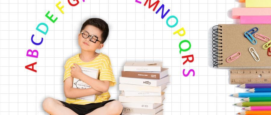 如何让小学生在日常生活中自然地运用所学的英语单词？