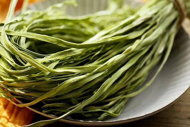 贡菜：从历史到餐桌的全面指南