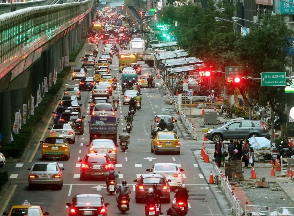 新手驾驶挑战分析：考到驾照不敢上路，他们最害怕的是什么？