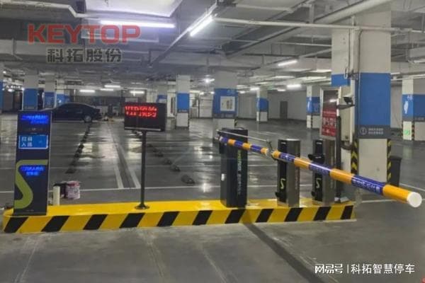 智能道闸、停车场道闸解决方案、自动收费道闸系统