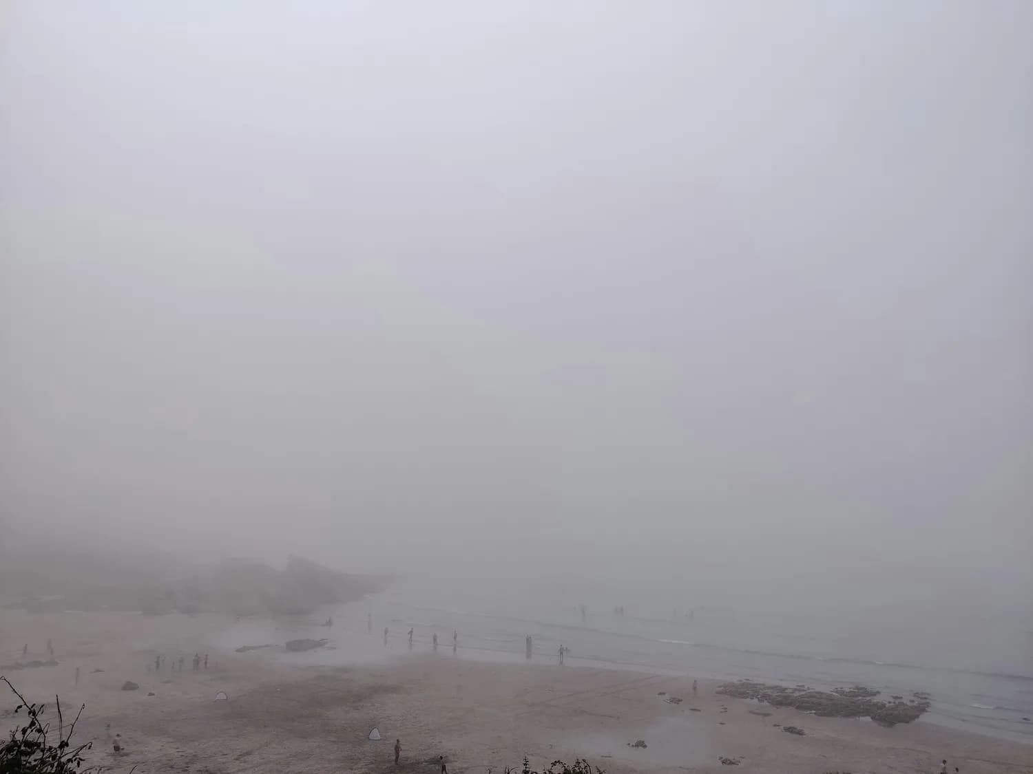 琼州海峡大雾来袭，海南旅游受影响