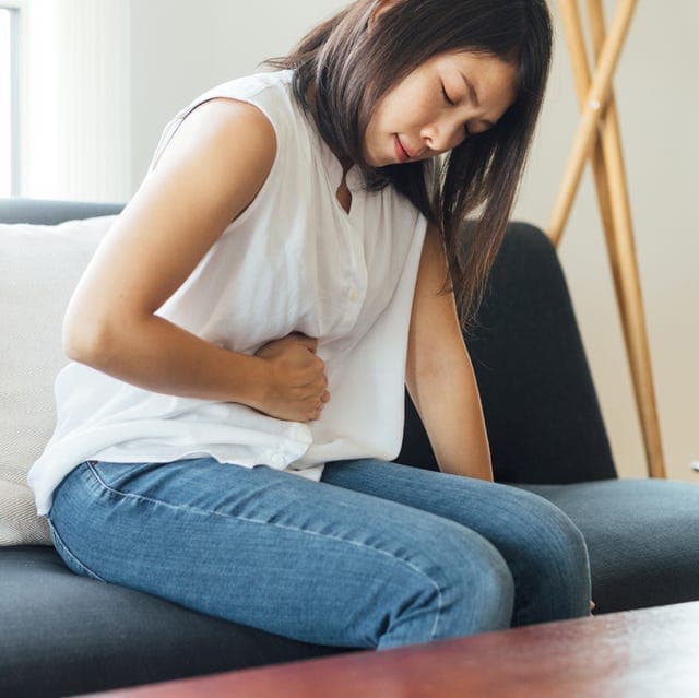 「食物中毒」常见的8种症状是什么？告诉你原因及缓解方法