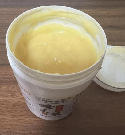 蜂王浆适合什么人群食用？蜂王浆的作用与功效及禁忌人群