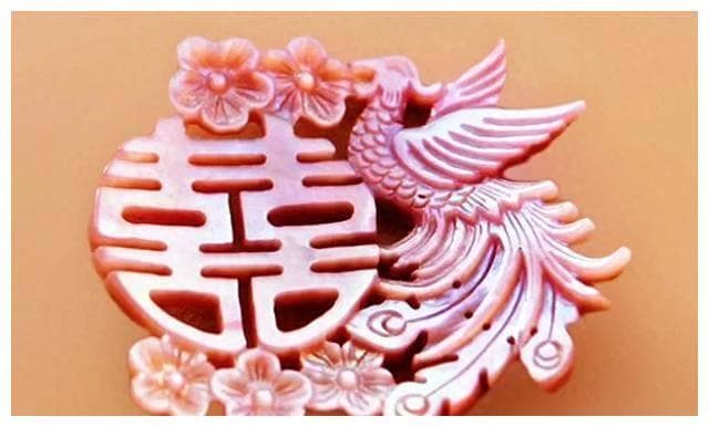 凤凰的由来：五种说法解析凤凰的神秘起源与文化内涵