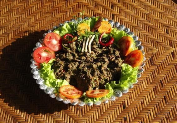孟连傣族美食：13道特色菜品展现独特饮食文化