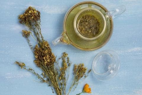 蒲公英茶的功效与饮用指南：从肝脏保健到降胆固醇