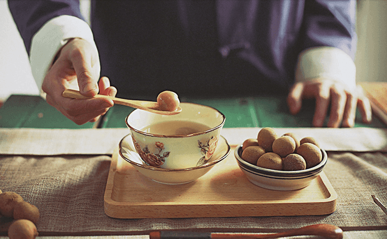 桂圆|这颗小巧的养生宝藏，煮粥、煲汤、泡茶沁甜暖心。