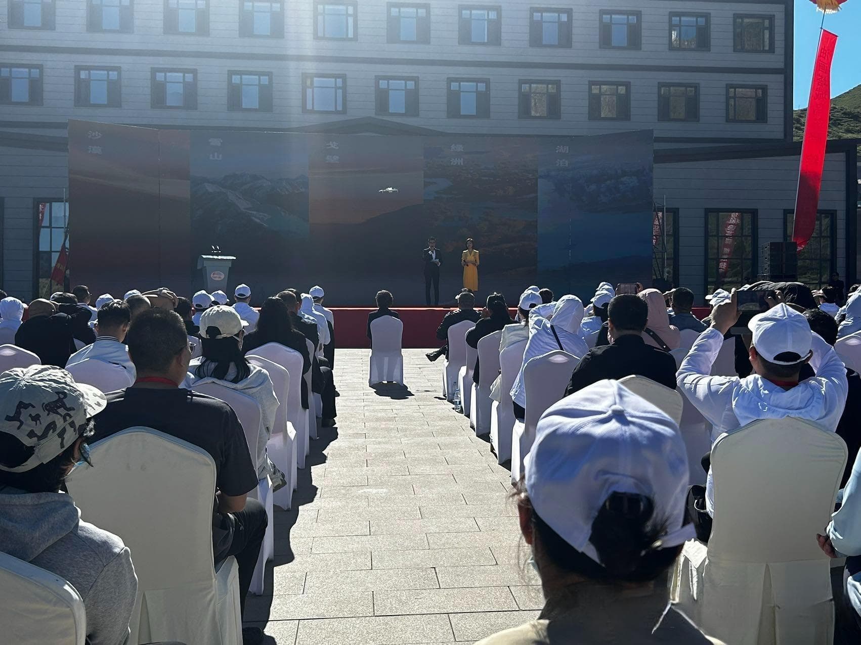 新疆发布十大自驾游线路，自驾游跻身全国第一方阵