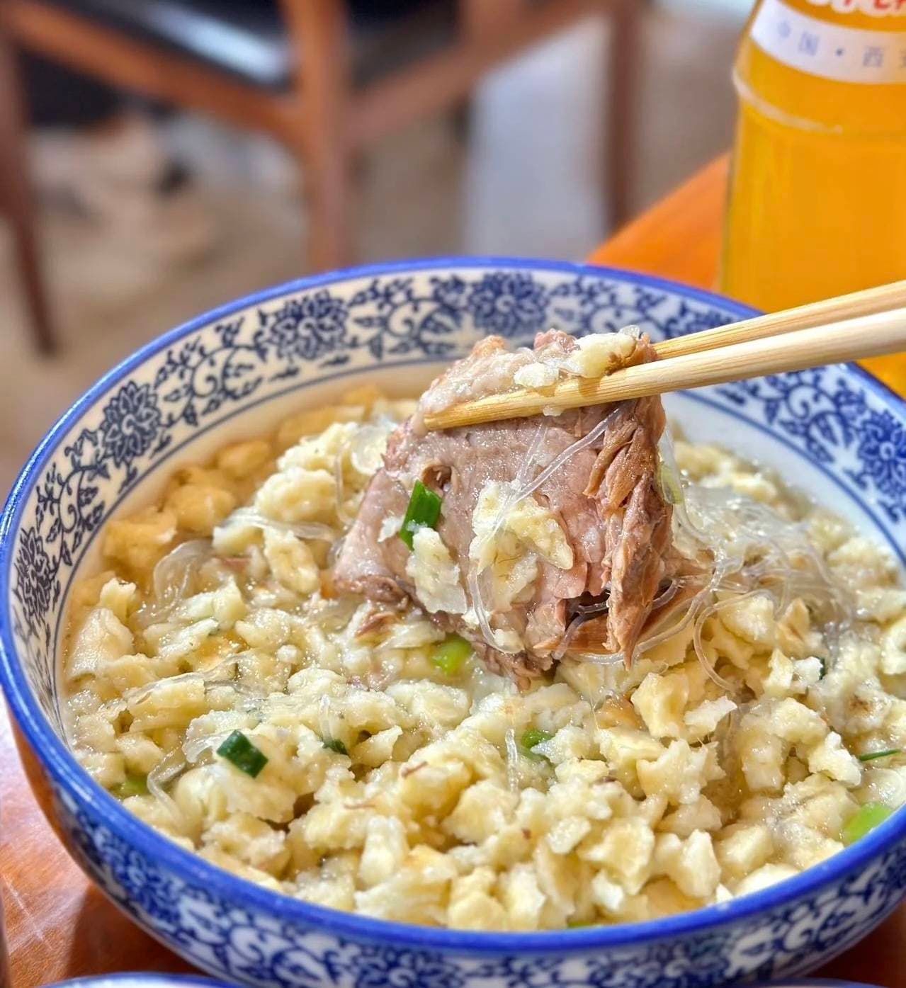 羊肉泡馍：古都西安的味觉传奇