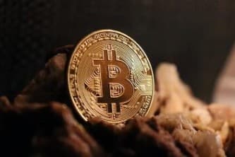 工作量证明PoW和权益证明PoS的主要区别是什么？