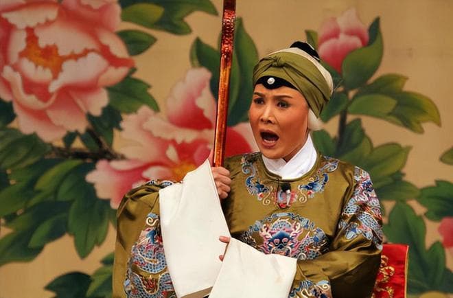 汉奸为啥叫日本鬼子为“太君”，这谁发明的词，日本人听了咋想？