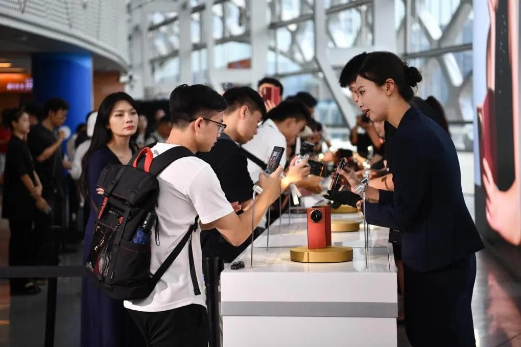 折叠屏上新！国产手机向高端化突围
