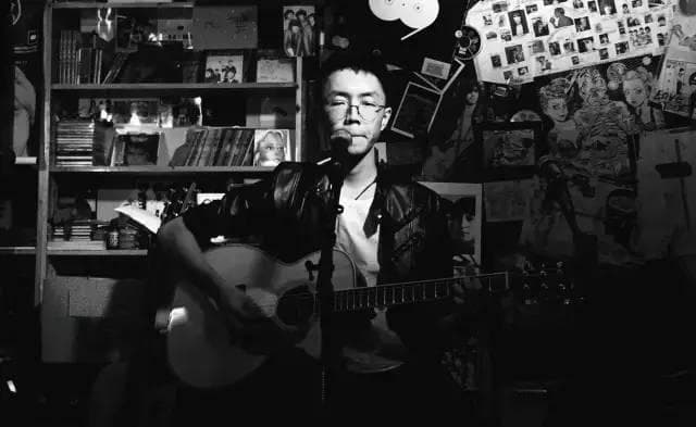 陈鸿宇：中国内地民谣男歌手