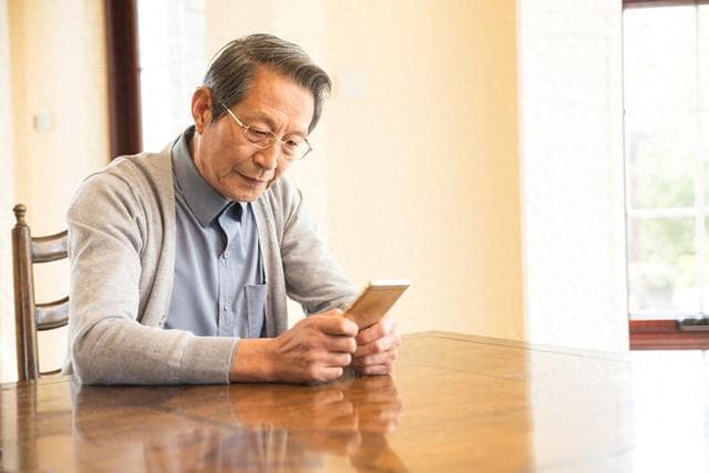 2025年延迟退休落地，三种退休年龄咋选？60后70后男性看过来