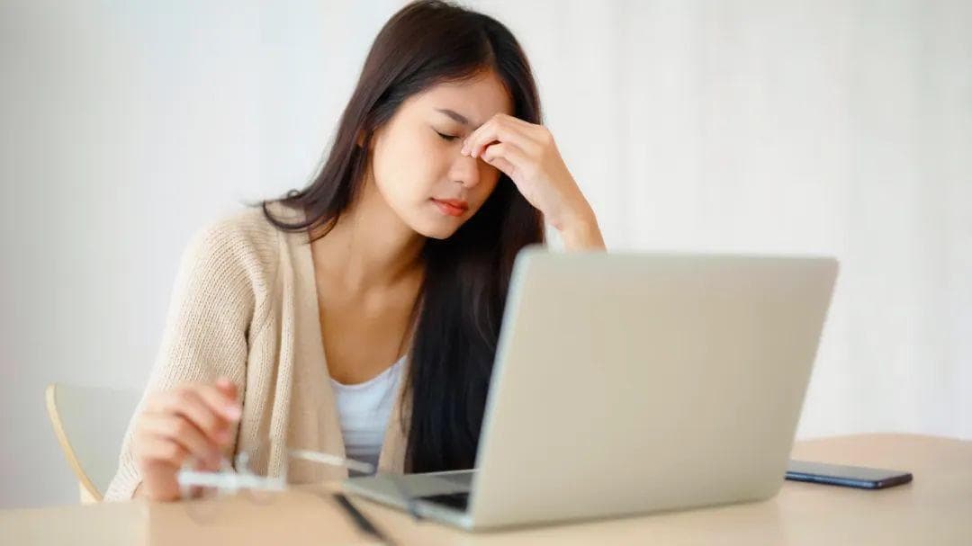 气候干燥时，干眼症患者如何正确防护？