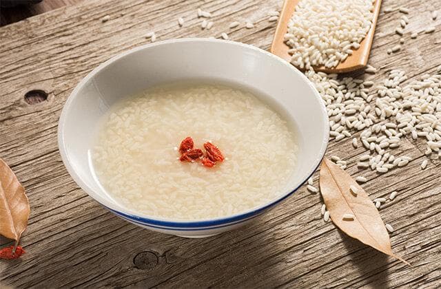 糯米酒有沉淀物可以喝吗？自制米酒饮用注意事项全解析
