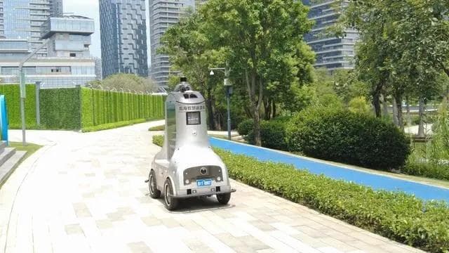 从数字孪生到AI应用：深圳智慧城市建设的“双轮驱动”