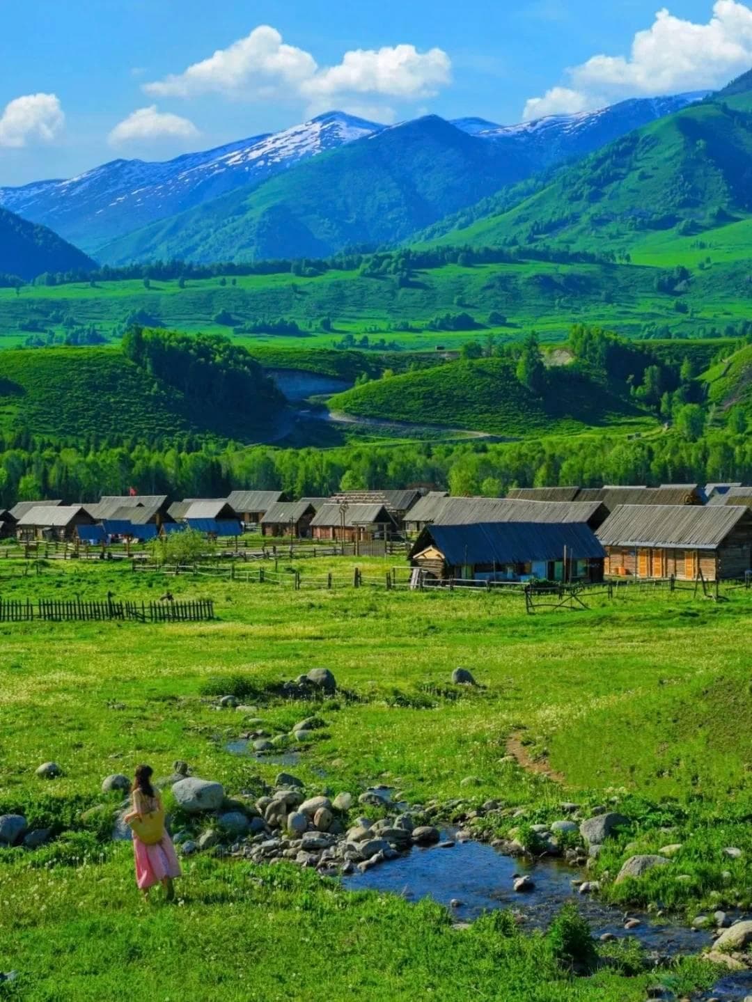 新疆旅游四季都可以看到哪些不同的风景呢？南北疆旅游需要特别注意的几点！
