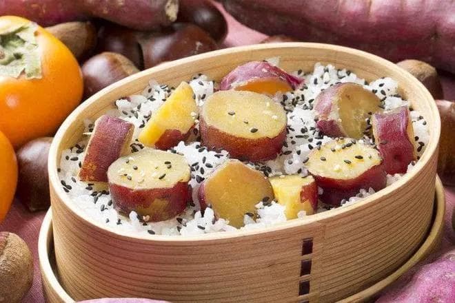 吃红薯为何易放屁？营养师：红薯虽好，但有4个禁忌，否则易伤身
