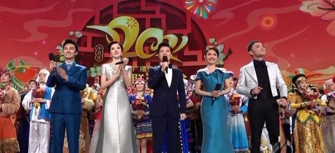 从周涛到龙洋：春晚女主持人的时代变迁