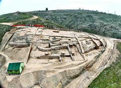 后城咀石城：龙山时代最复杂的城防体系