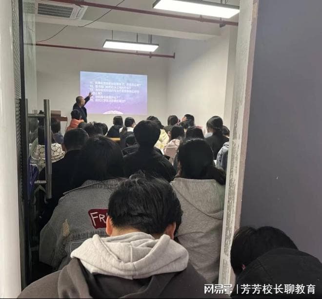 揭开三位一体的神秘面纱：全面解读