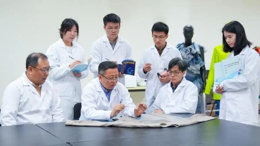 东华大学研发"不插电"智能发光发电纤维，成果登《科学》