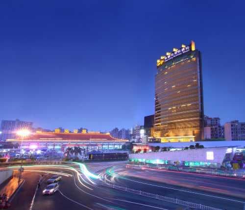 拱北口岸通关攻略：珠海至澳门快速通关指南及周边酒店推荐