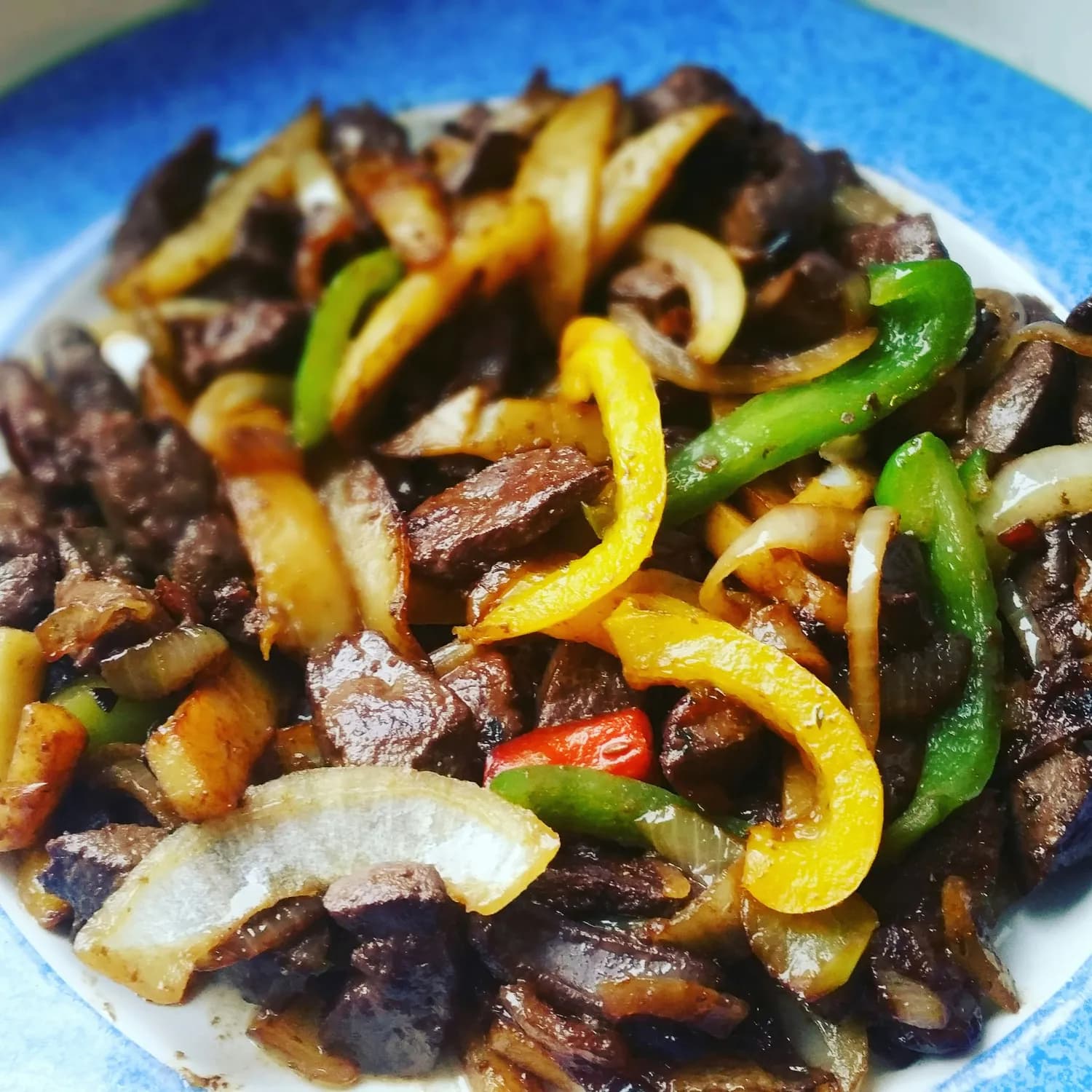 猪肝炒青椒的完美攻略：从选购到烹饪的完整指南
