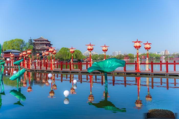 大唐芙蓉园：紫云楼再现盛唐风韵，成中外文化交流窗口