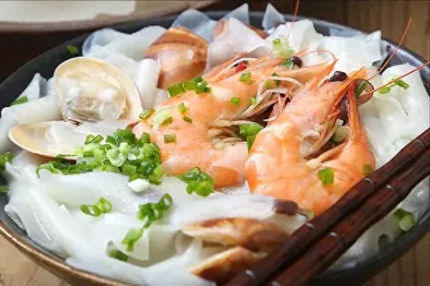 福建18大经典早餐：从锅边糊到沙茶面，尽显八闽美食魅力