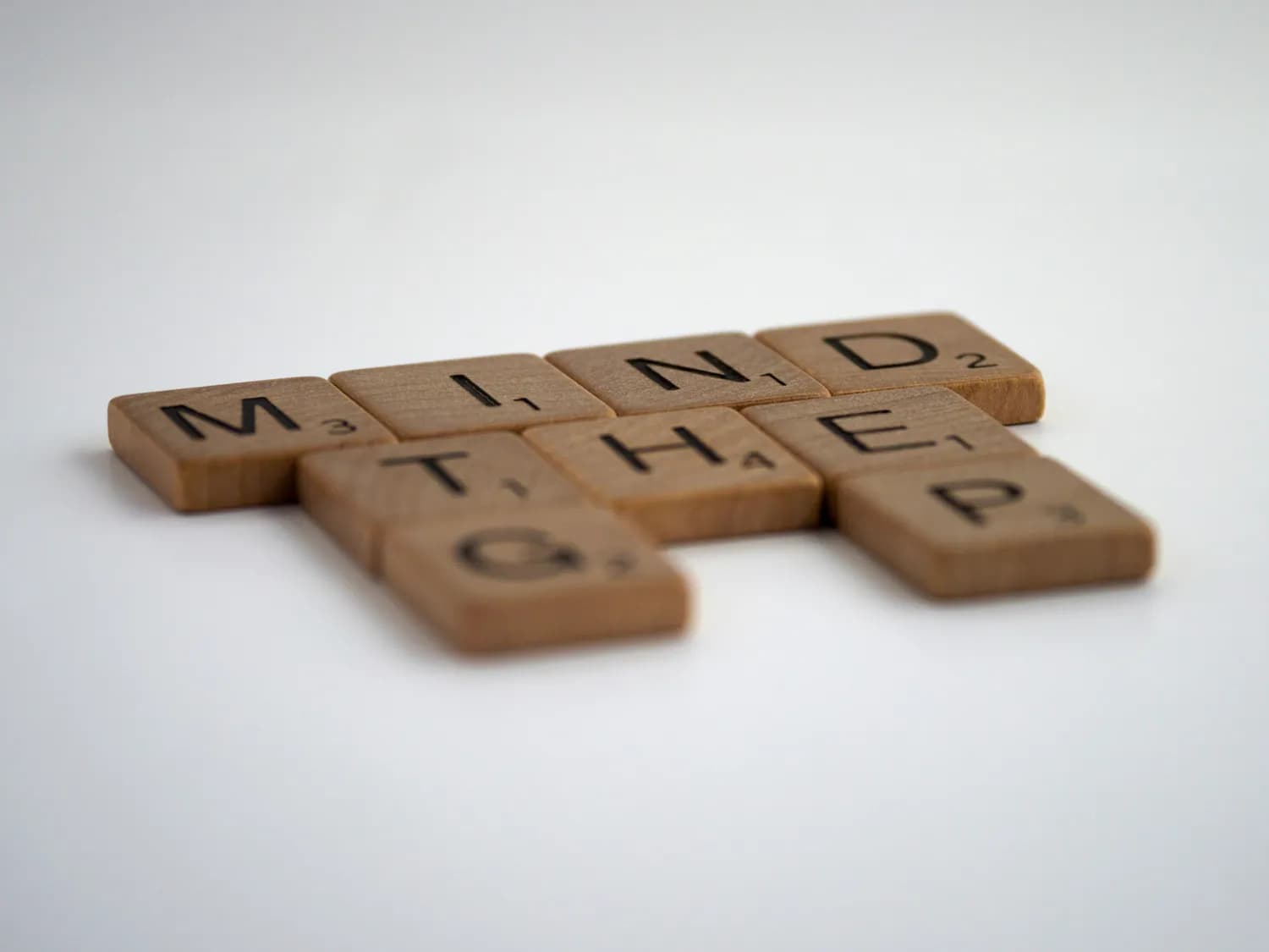 英语中"认为"的三种表达：think、believe、consider有何区别？