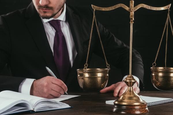 找律师要带哪些东西：必备证据与文件清单