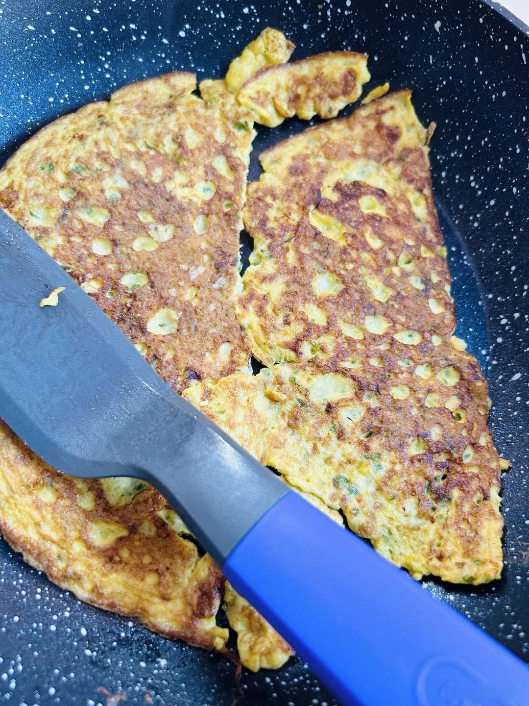 自制鸡蛋蔬菜饼：简单美味的营养早餐